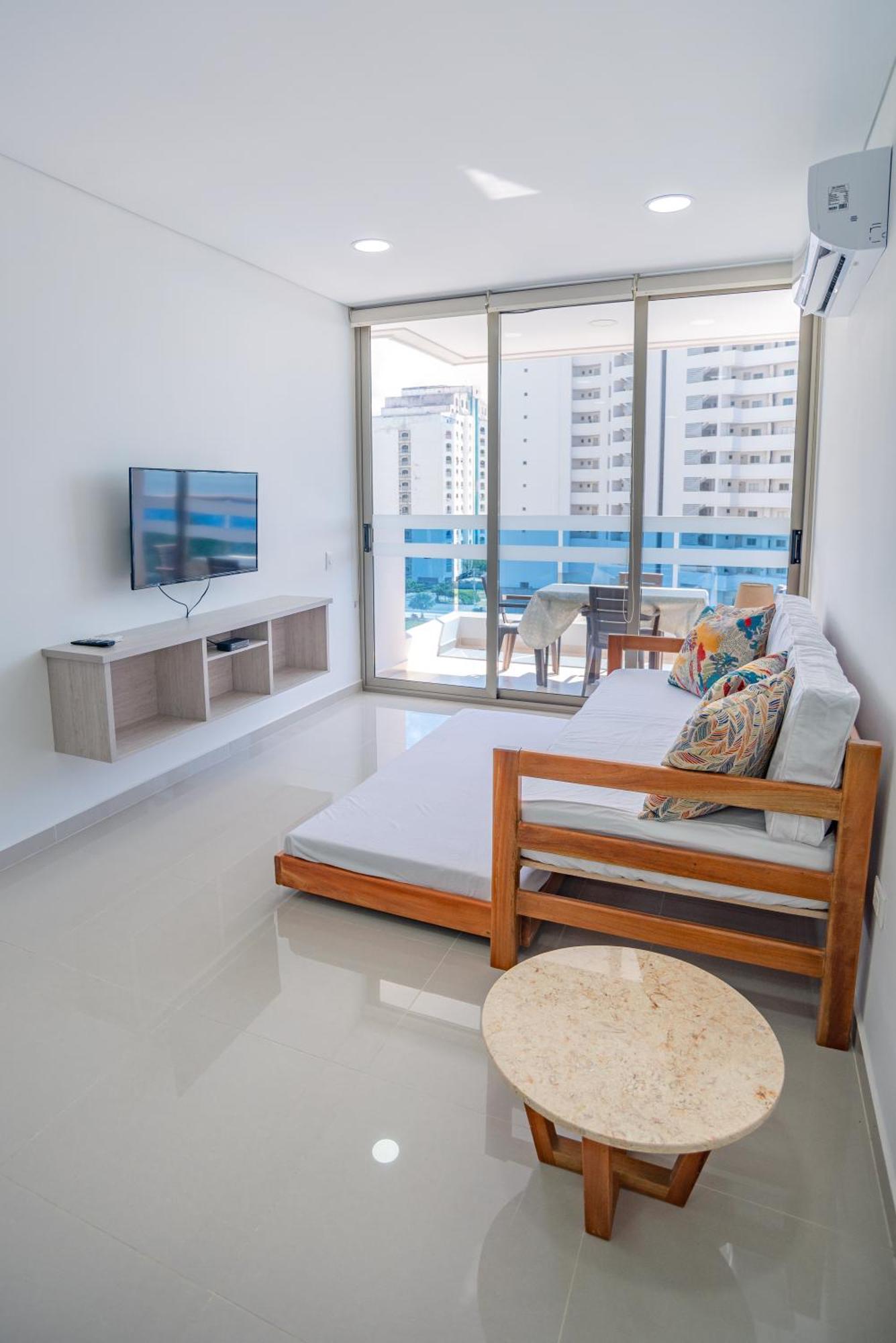 Apartamento Amoblado En Samaria, Primera Línea De Playa! *