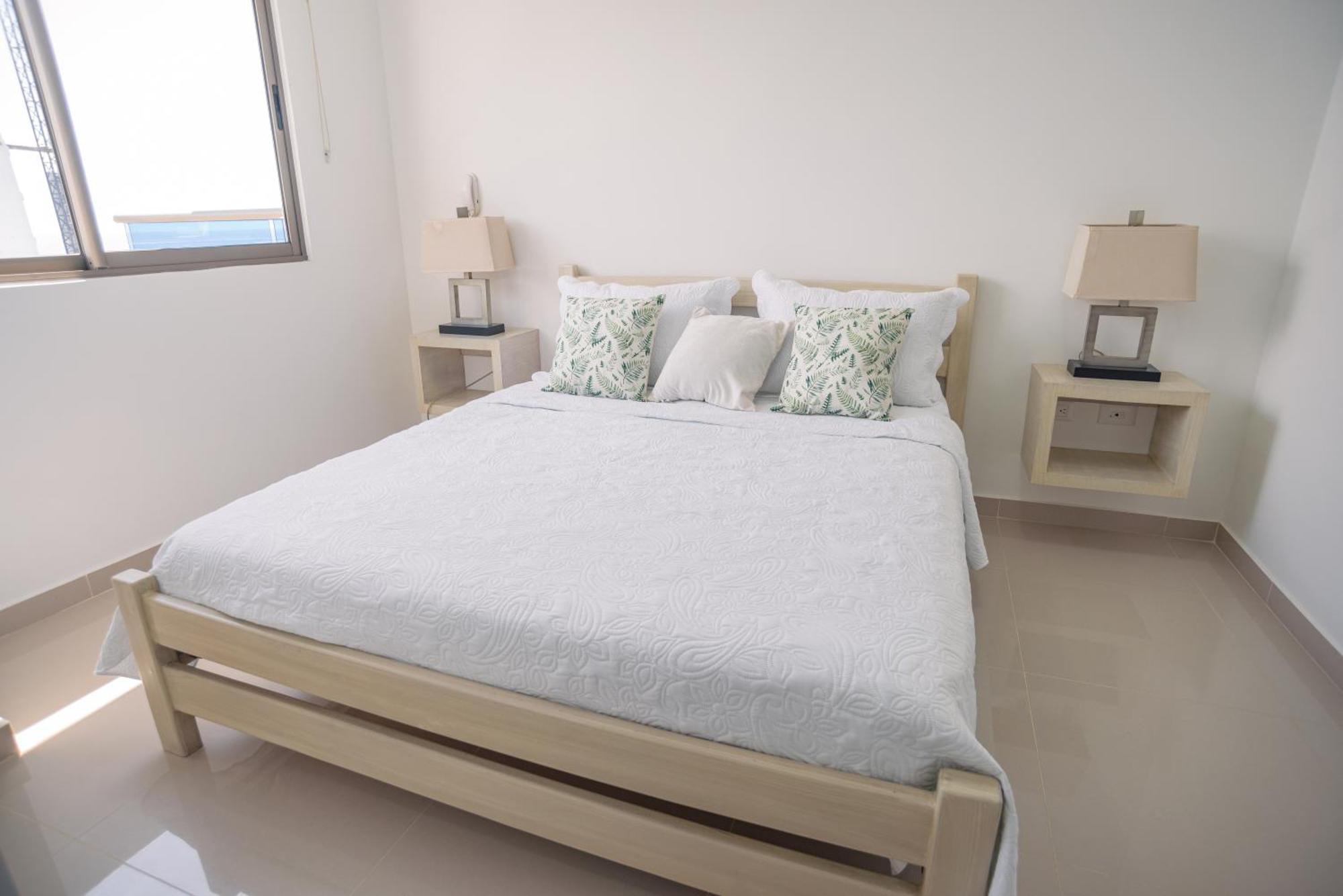 Apartamento Amoblado En Samaria, Primera Línea De Playa! *